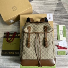 구찌 GUCCI 인터로킹 G 미디엄 백팩